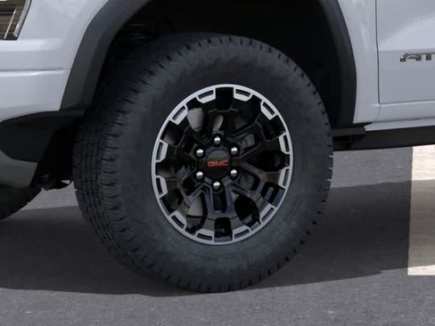 New 2026 GMC Canyon AT4 w/ LPO, Skid Plate Package AWD/4WD image 9