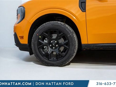 New 2026 Ford Maverick Lariat w/ Black Appearance Package image 38