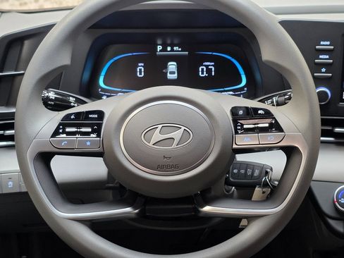 New 2026 Hyundai Elantra SE image 18