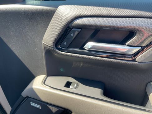 Used 2022 Chevrolet Silverado 1500 ZR2 w/ Technology Package image 18