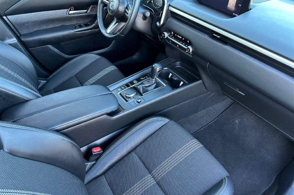 Used 2026 MAZDA CX-50 AWD 2.5 S w/ Preferred Pkg image 18