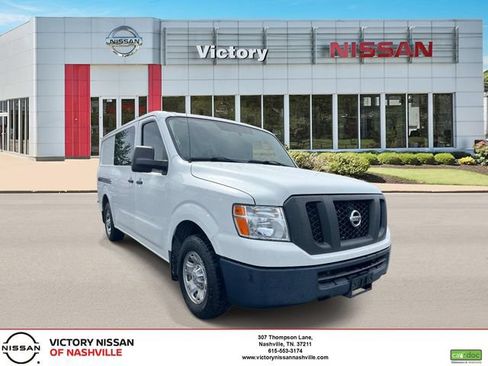 Used 2018 Nissan NV 2500 SV w/ Rear Door Glass Package RWD image 1