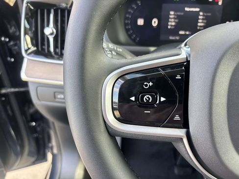 New 2026 Volvo XC90 B5 Plus image 18