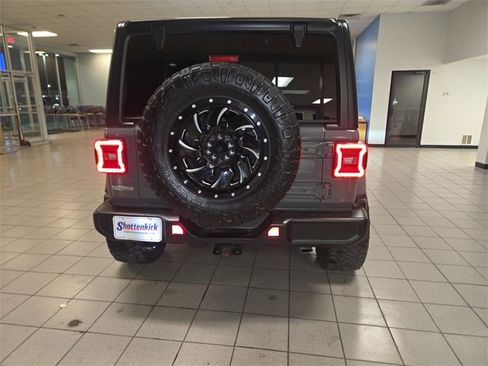 Used 2022 Jeep Wrangler Unlimited Sahara w/ Dual Top Group image 7