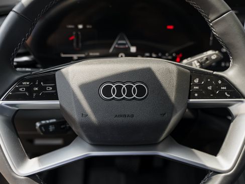 Certified 2025 Audi Q5 Premium AWD/4WD image 14