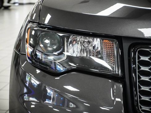 Used 2021 Jeep Grand Cherokee Laredo X image 27