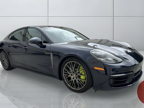 Used 2023 Porsche Panamera 4 Platinum Edition AWD/4WD image 9