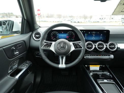 New 2026 Mercedes-Benz GLB 250 4MATIC image 20