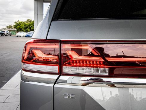 New 2026 Volkswagen Atlas SE image 13