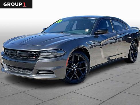 Used 2020 Dodge Charger SXT w/ Blacktop Package image 1