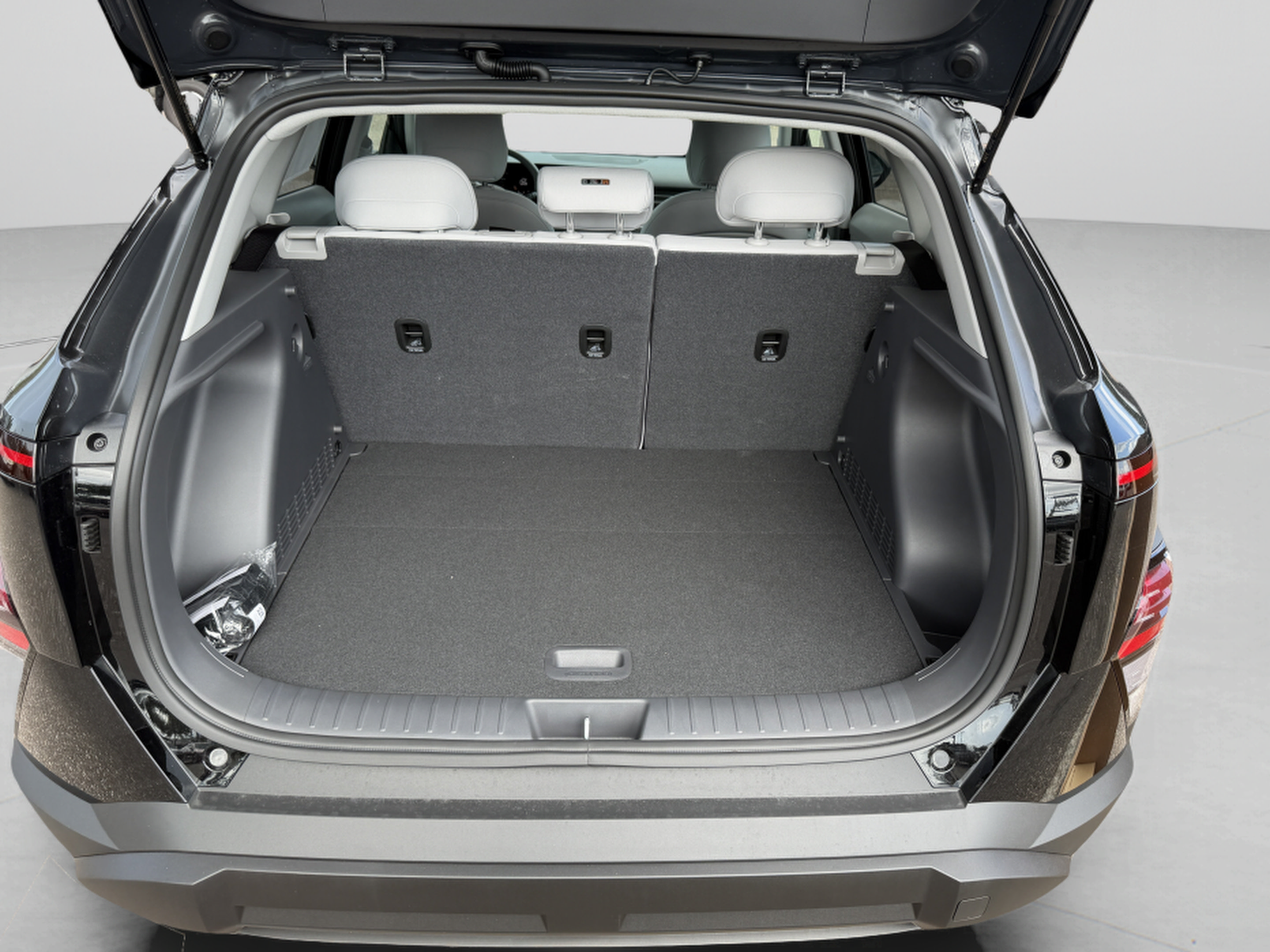 New 2027 Hyundai Kona SEL Sport FWD image 9