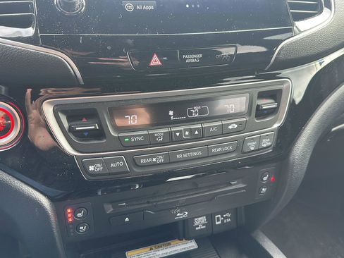 Used 2022 Honda Pilot Black Edition image 21