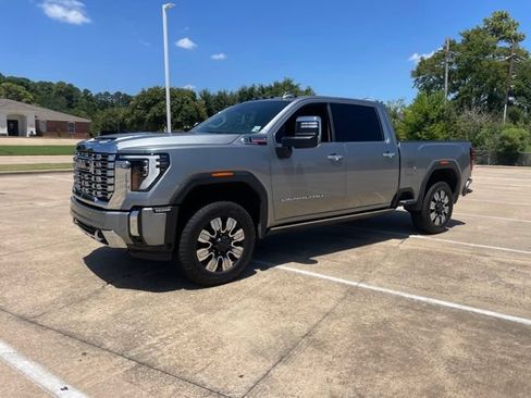 Certified 2025 GMC Sierra 2500 Denali w/ Denali Reserve Package AWD/4WD image 3