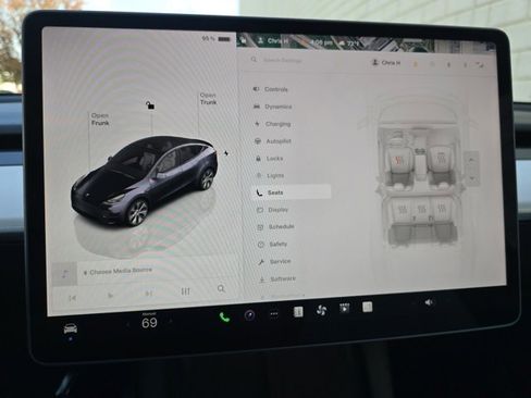 Used 2023 Tesla Model Y 2WD image 50