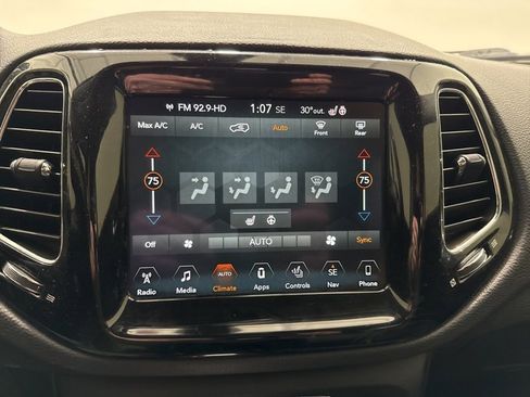 Used 2018 Jeep Compass Limited w/ Navigation Group image 27