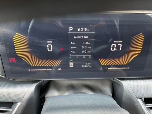 Used 2025 Kia K4 LXS image 40