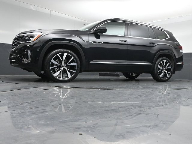 Used 2024 Volkswagen Atlas SEL Premium R-Line AWD/4WD image 38