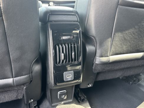 Used 2024 Jeep Compass Limited AWD/4WD image 17