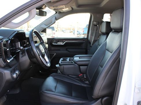 Used 2024 GMC Sierra 1500 SLT image 16