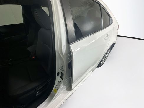 Used 2024 Toyota Corolla LE FWD image 12