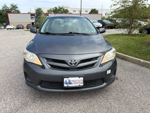 Used 2011 Toyota Corolla LE FWD image 2