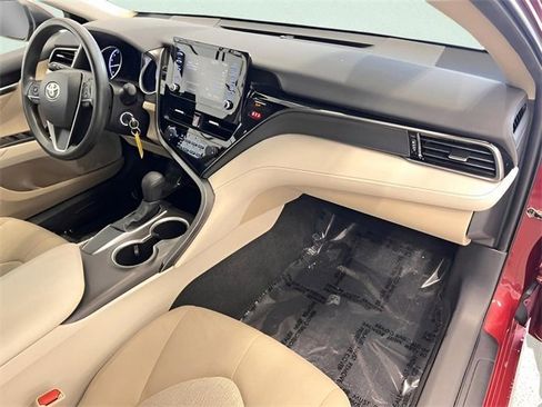 Used 2021 Toyota Camry LE image 13