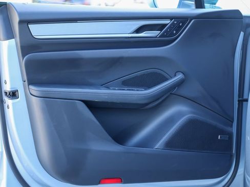 Certified 2025 Porsche Macan 4 Electric image 23