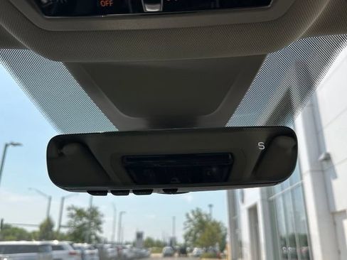 Certified 2026 Volkswagen Atlas Peak Edition AWD/4WD image 36