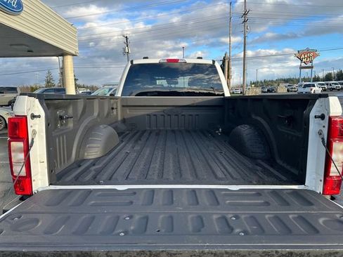Used 2022 Ford F350 XLT w/ FX4 Off-Road Package image 24