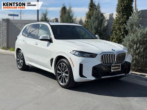Used 2025 BMW X5 xDrive40i w/ M Sport Package image 13