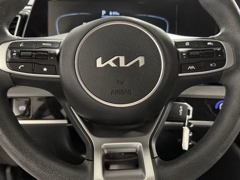 Used 2023 Kia Sportage LX AWD/4WD image 14