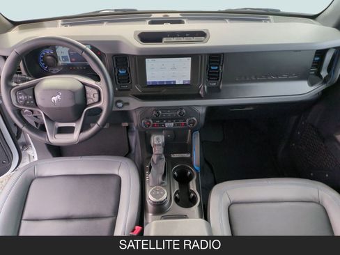 Used 2023 Ford Bronco Black Diamond image 13