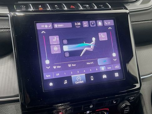 New 2025 Jeep Grand Cherokee Laredo w/ Luxury Tech Group I image 29