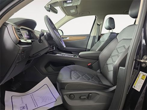 Used 2025 Volkswagen Atlas SE image 9