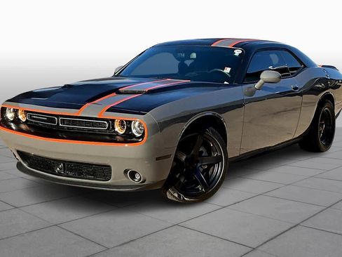 Certified 2023 Dodge Challenger SXT w/ Plus Package image 3