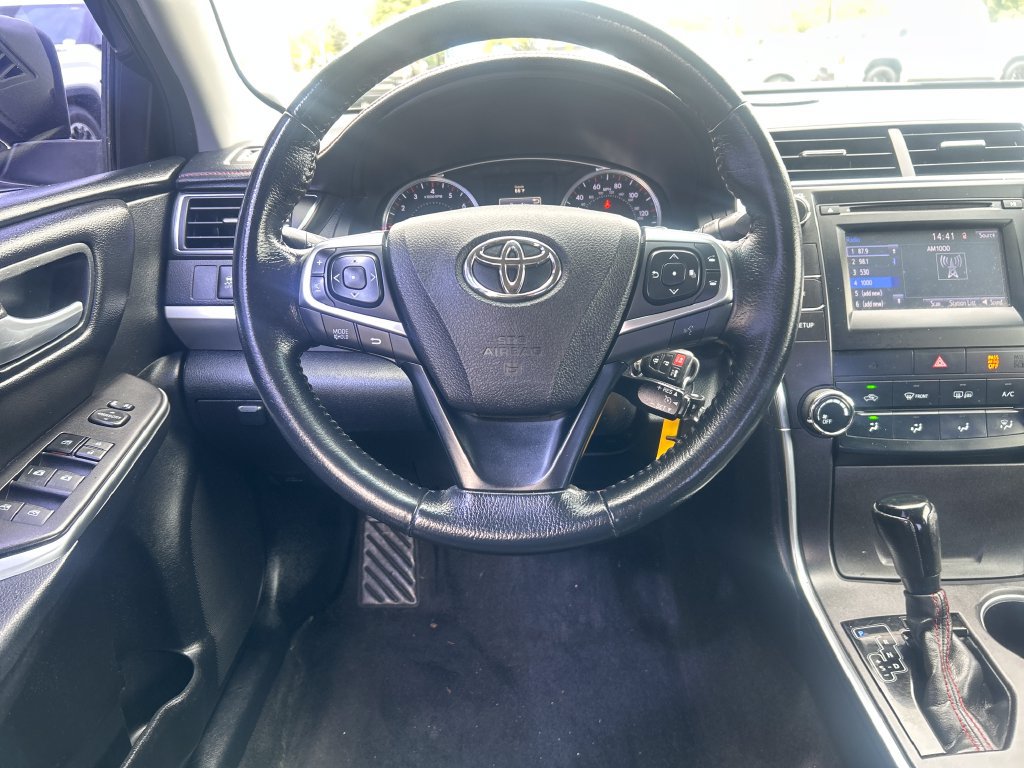Used 2017 Toyota Camry SE FWD image 14