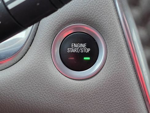 Used 2019 Chevrolet Traverse LT w/ LT Premium Package AWD/4WD image 19