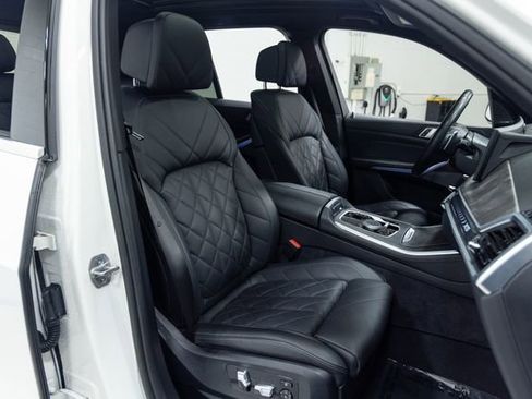 Used 2024 BMW X5 xDrive40i AWD/4WD image 25