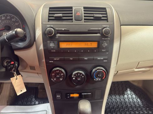 Used 2011 Toyota Corolla FWD image 19