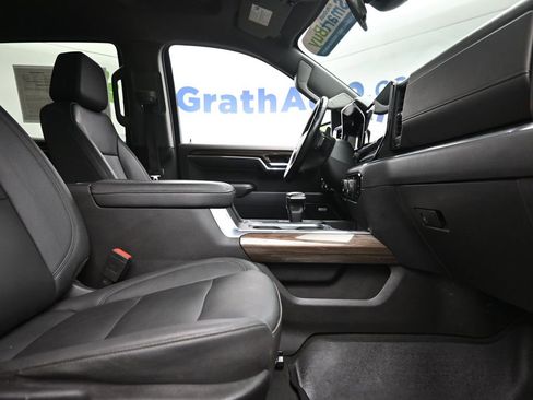 Used 2023 Chevrolet Silverado 1500 LT Trail Boss w/ LT Trail Boss Premium Package image 7