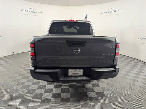 Used 2022 Nissan Frontier SV w/ Technology Package image 4