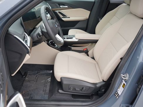 Used 2025 BMW X1 xDrive28i w/ Convenience Package image 9