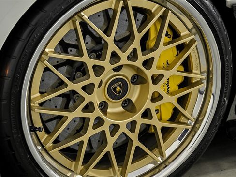 Used 2024 Lamborghini Revuelto AWD/4WD image 48