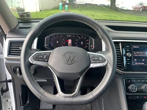 Used 2023 Volkswagen Atlas SE w/ Panoramic Sunroof Package AWD/4WD image 15