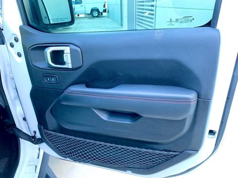 Used 2022 Jeep Gladiator Rubicon w/ LED Lighting Group image 23