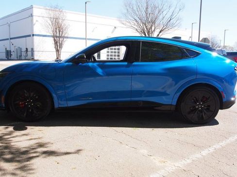 Certified 2025 Ford Mustang Mach-E GT image 4