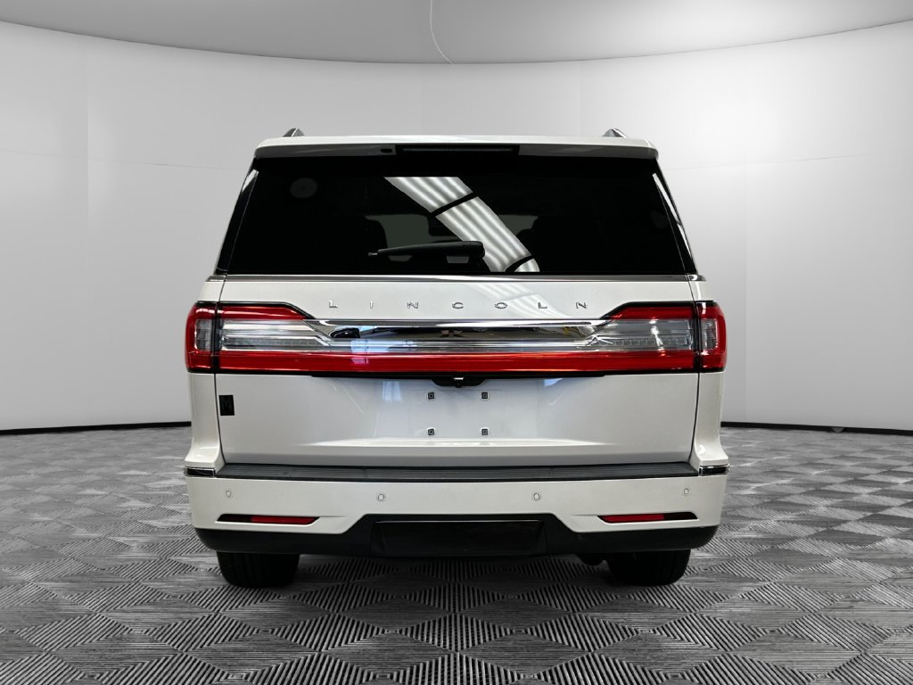Used 2019 Lincoln Navigator Reserve AWD/4WD image 5