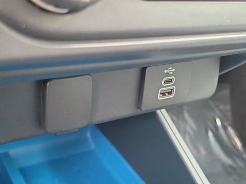 Used 2025 Ford Maverick XLT w/ Equipment Group 302A image 10