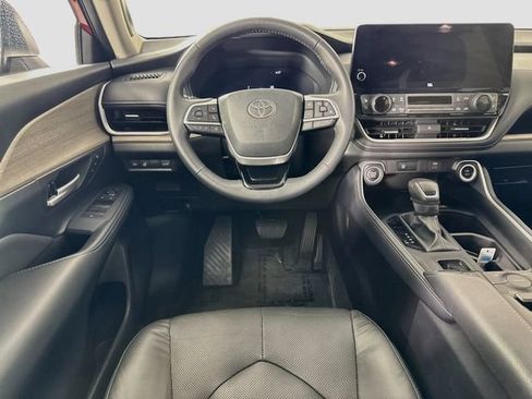Certified 2026 Toyota Grand Highlander AWD image 24