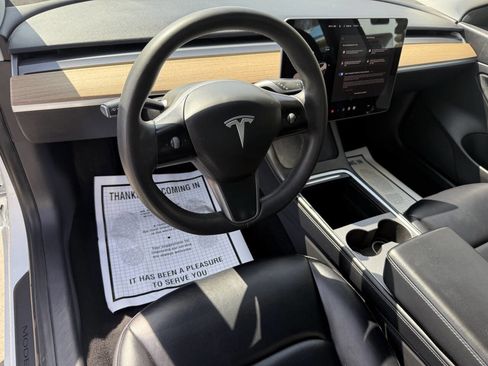 Used 2021 Tesla Model 3 Standard Range Plus image 14
